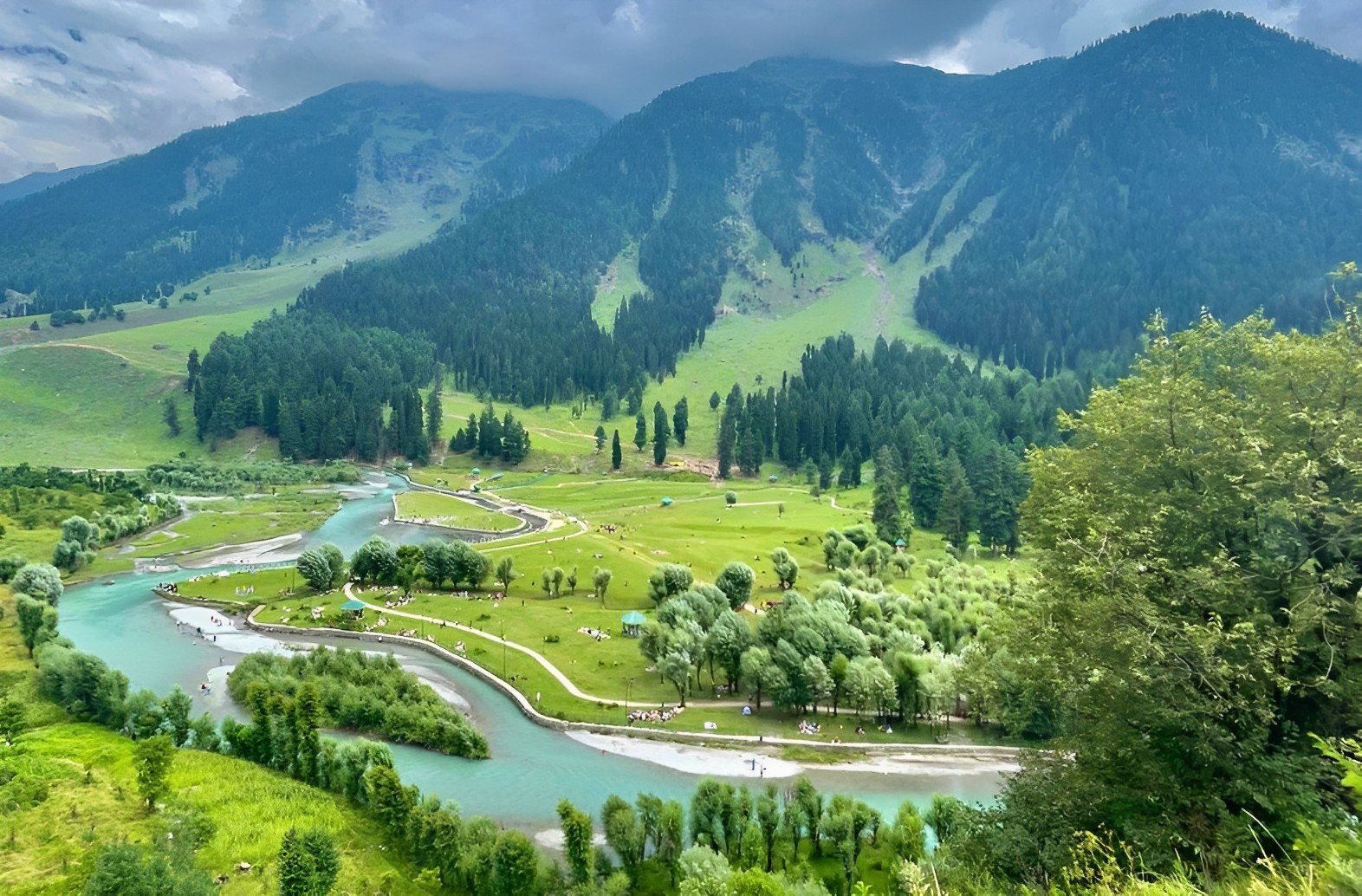 5 NIGHTS / 6 DAYS UNFORGETABLE KASHMIR WITH GULMARG